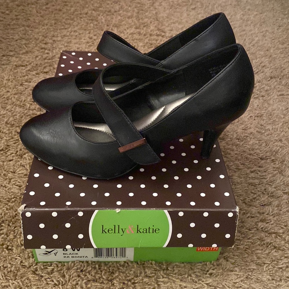 Like New Kelly & Katie Shoes
